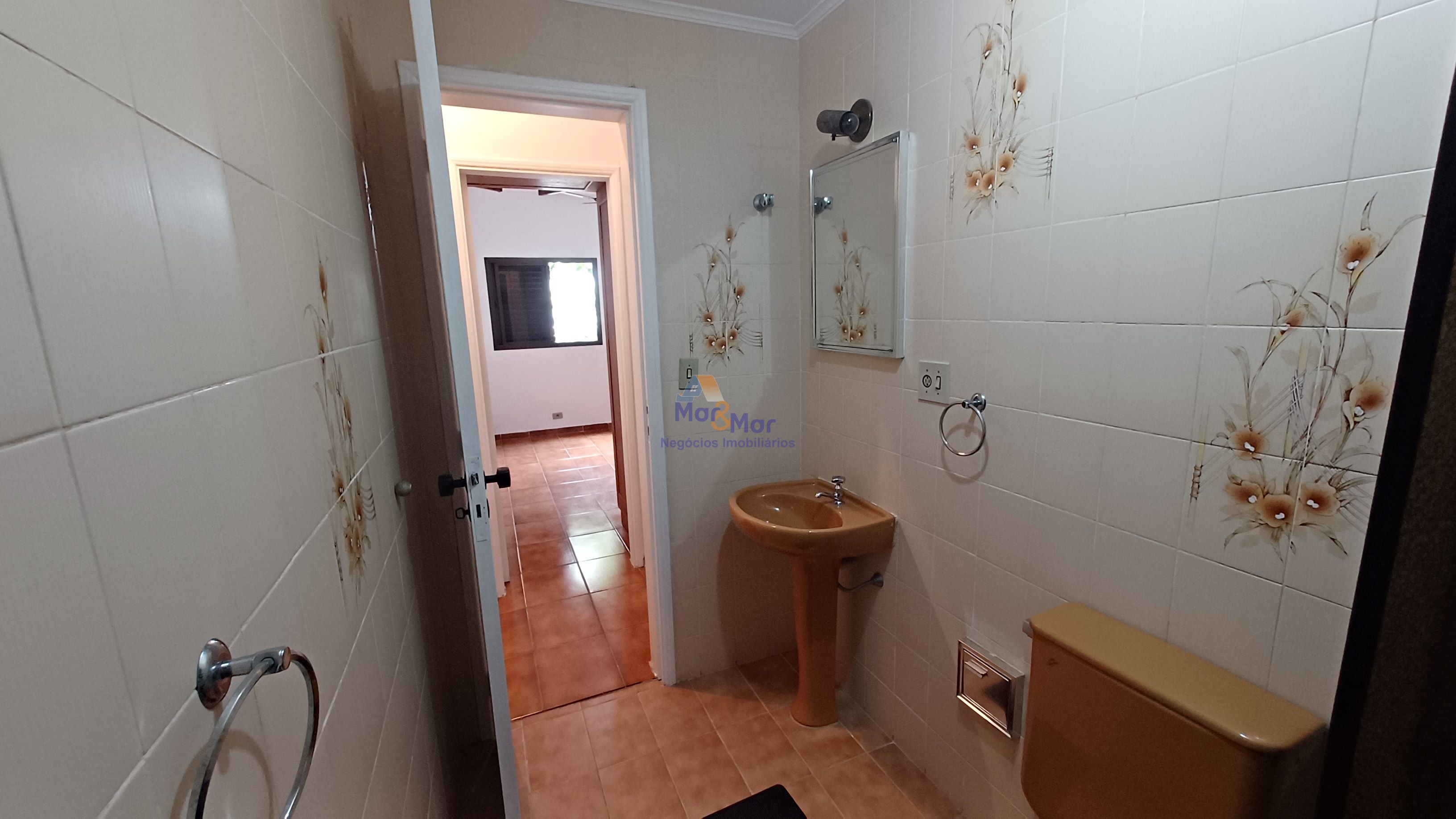 Apartamento na Praia da Enseada, Guarujá - SP