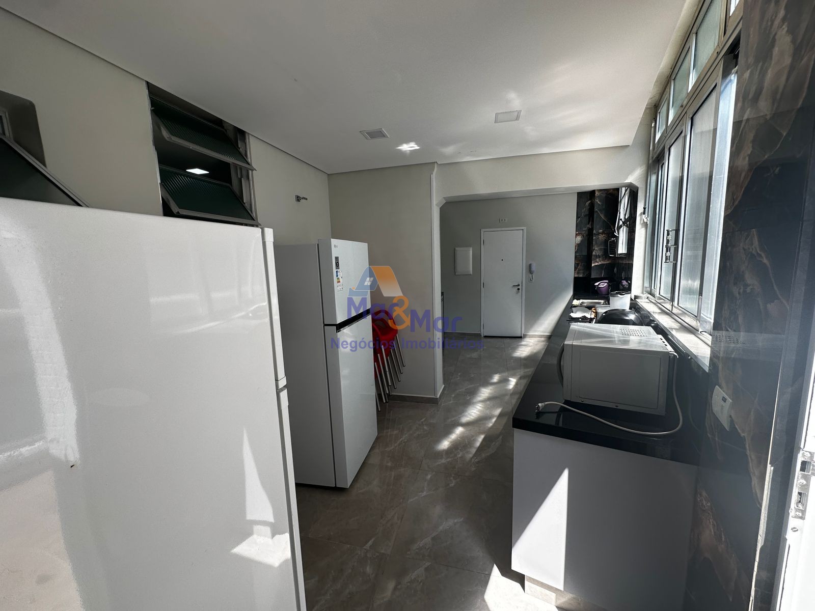Apartamento Frente ao Mar nas Pitangueiras, Guarujá - SP