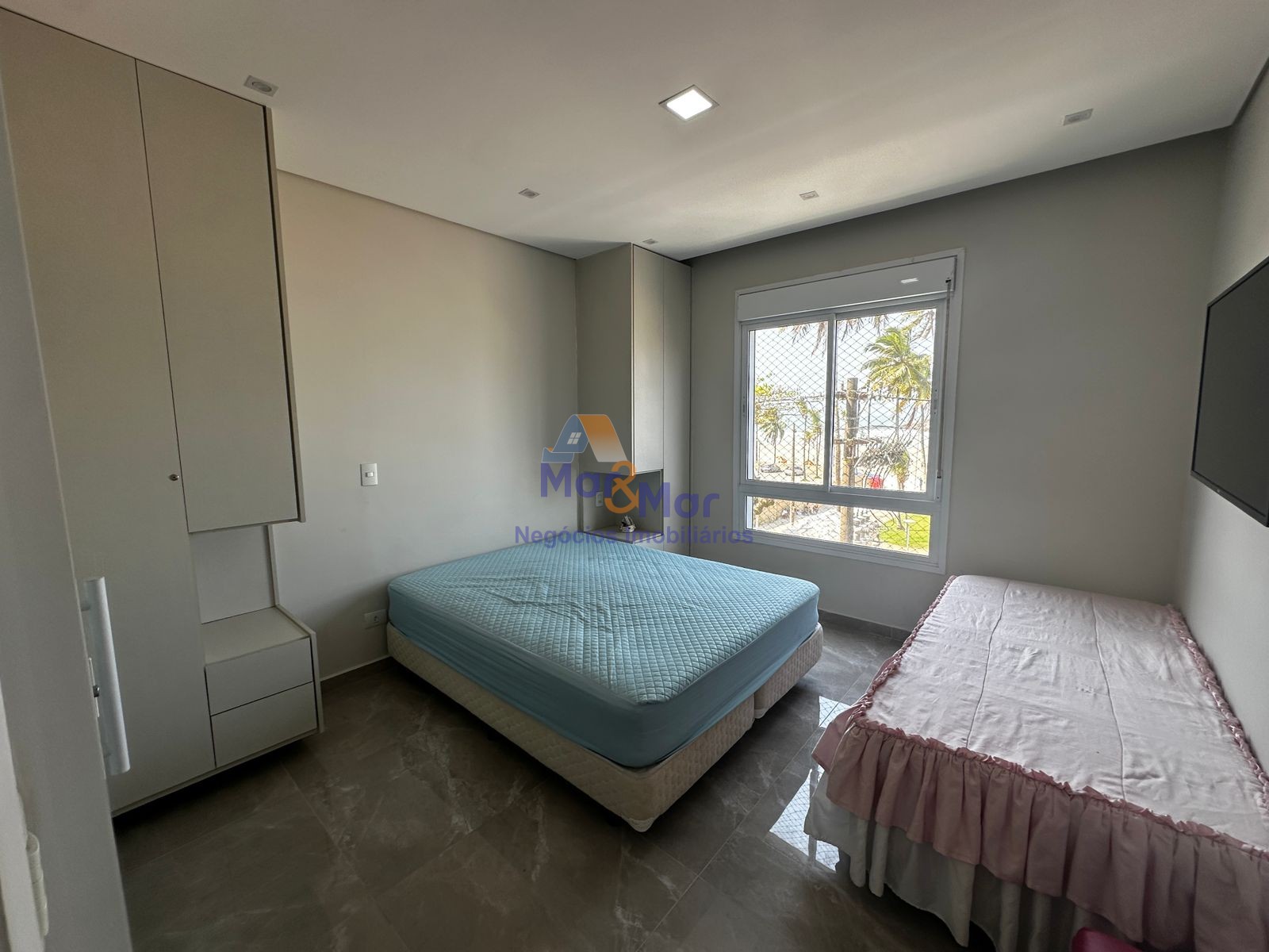 Apartamento Frente ao Mar nas Pitangueiras, Guarujá - SP