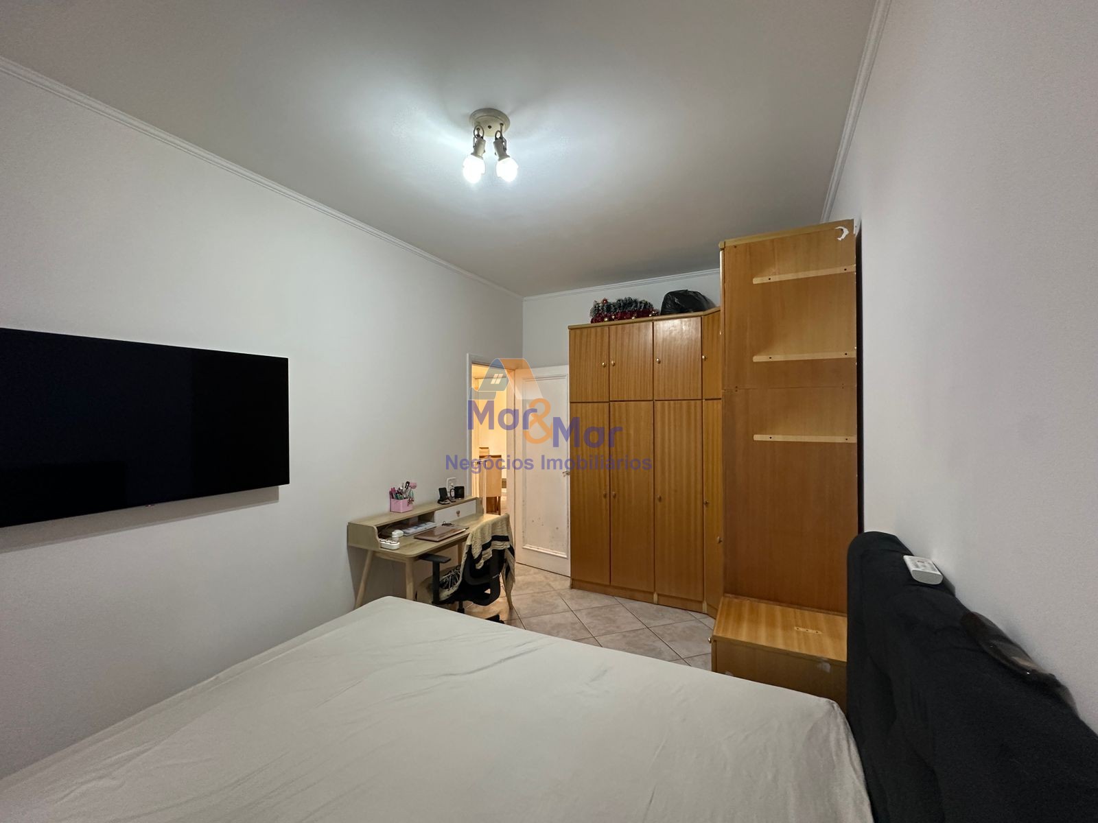 Apartamento na Praia das Pitangueiras, Guarujá - SP