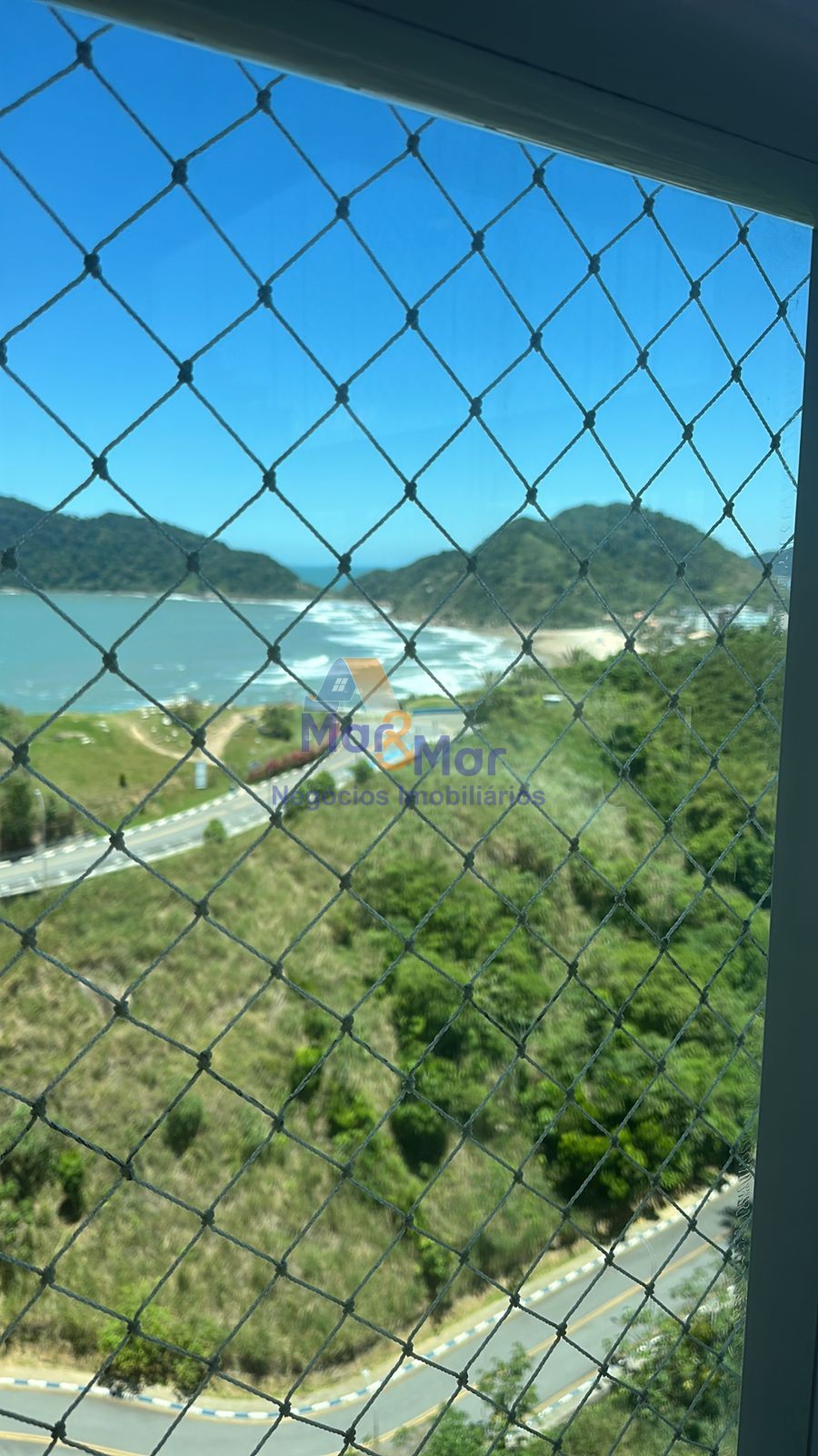Apartamento na Praia das Astúrias, Guarujá - SP