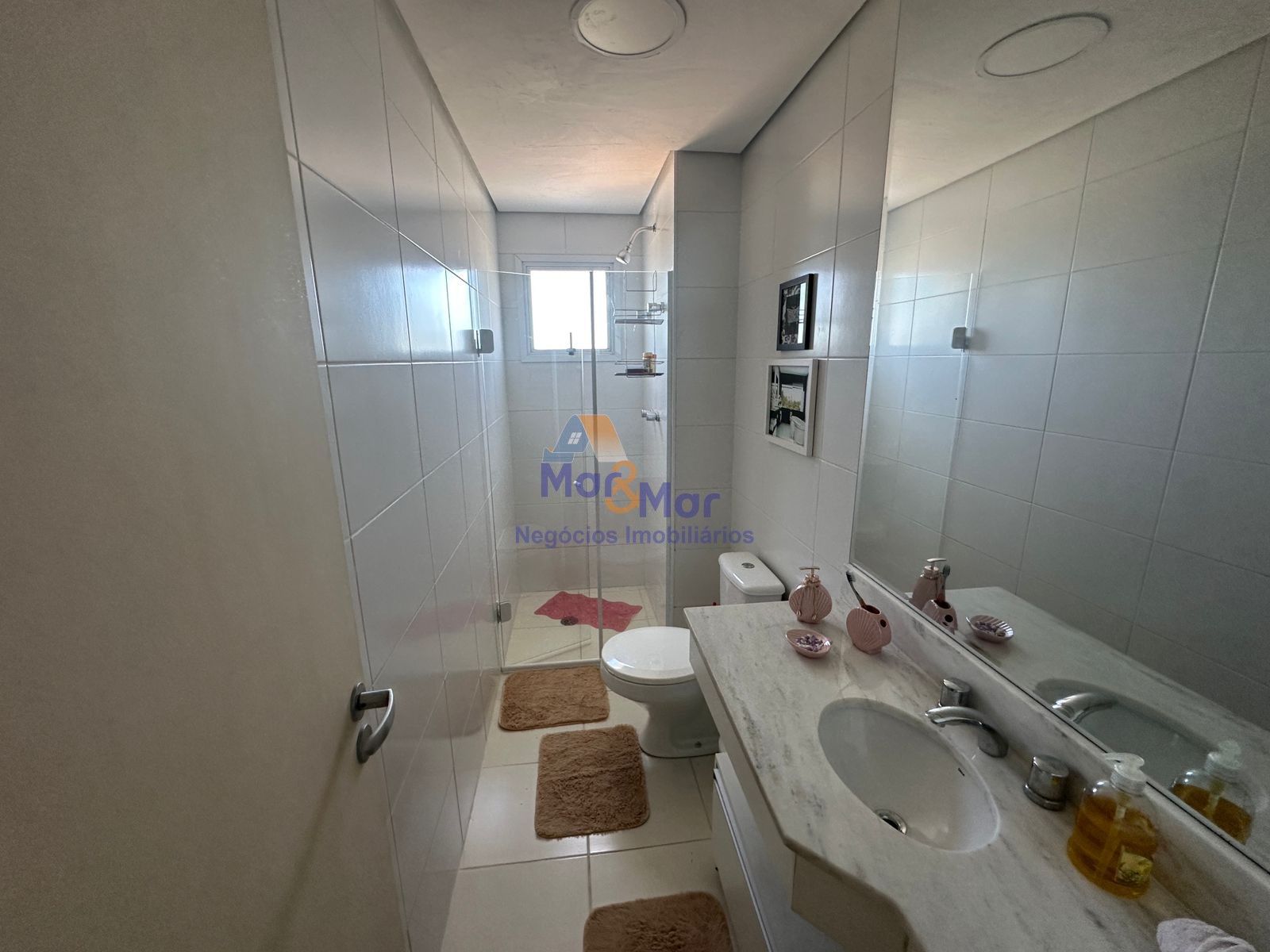 Apartamento na Praia das Astúrias, Guarujá - SP