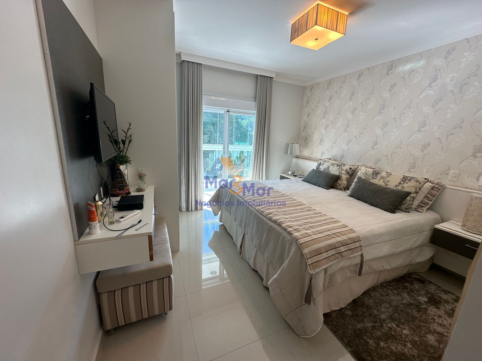 Apartamento Frente ao Mar, Praia da Enseada, Guarujá - SP