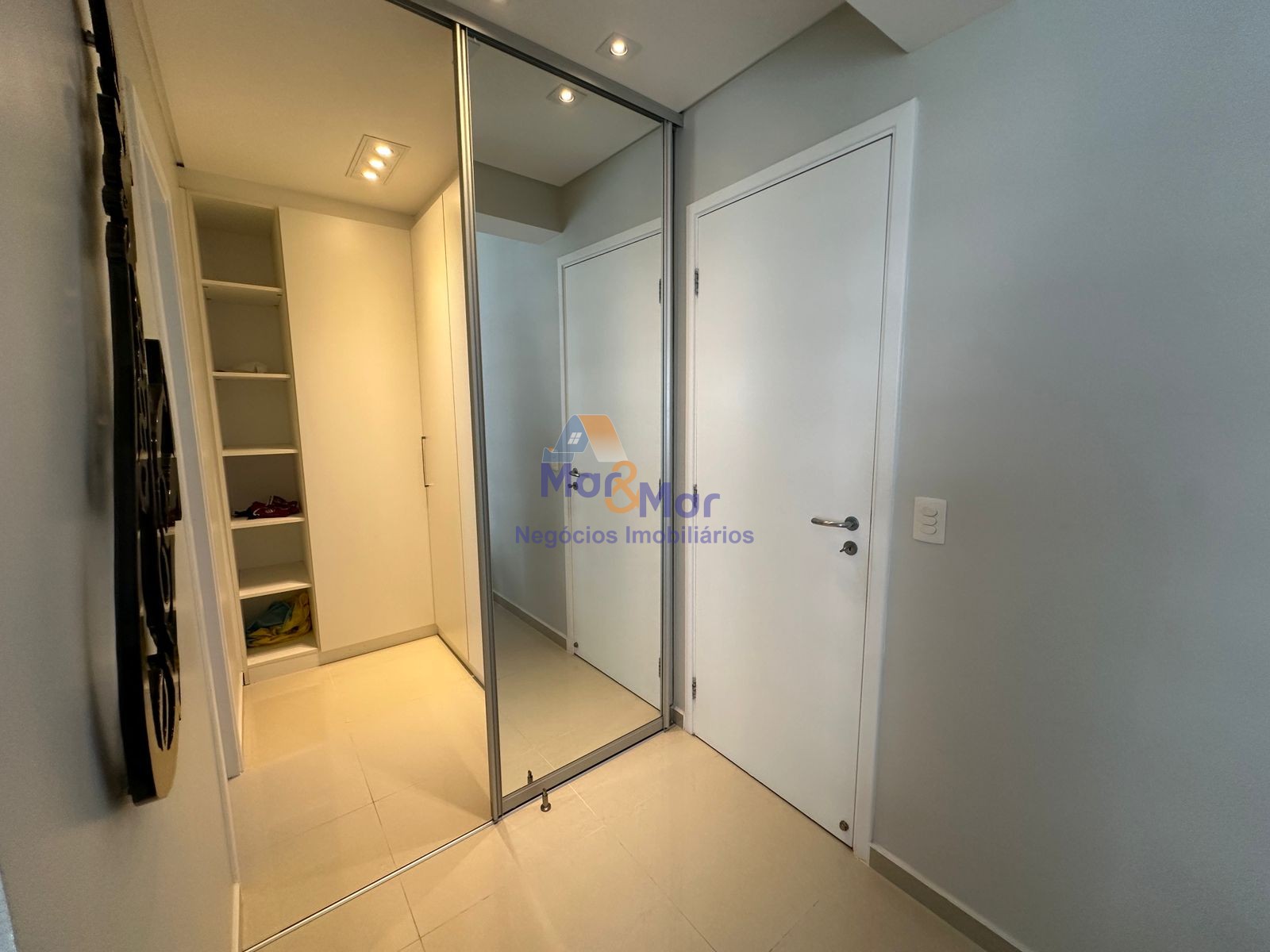 Apartamento Frente ao Mar, Praia da Enseada, Guarujá - SP