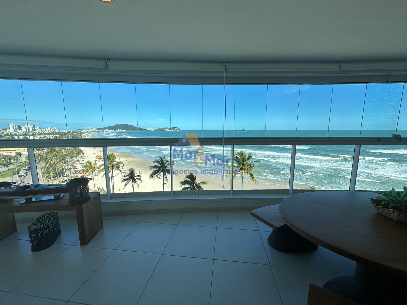 Apartamento Frente ao Mar, Praia da Enseada, Guarujá - SP