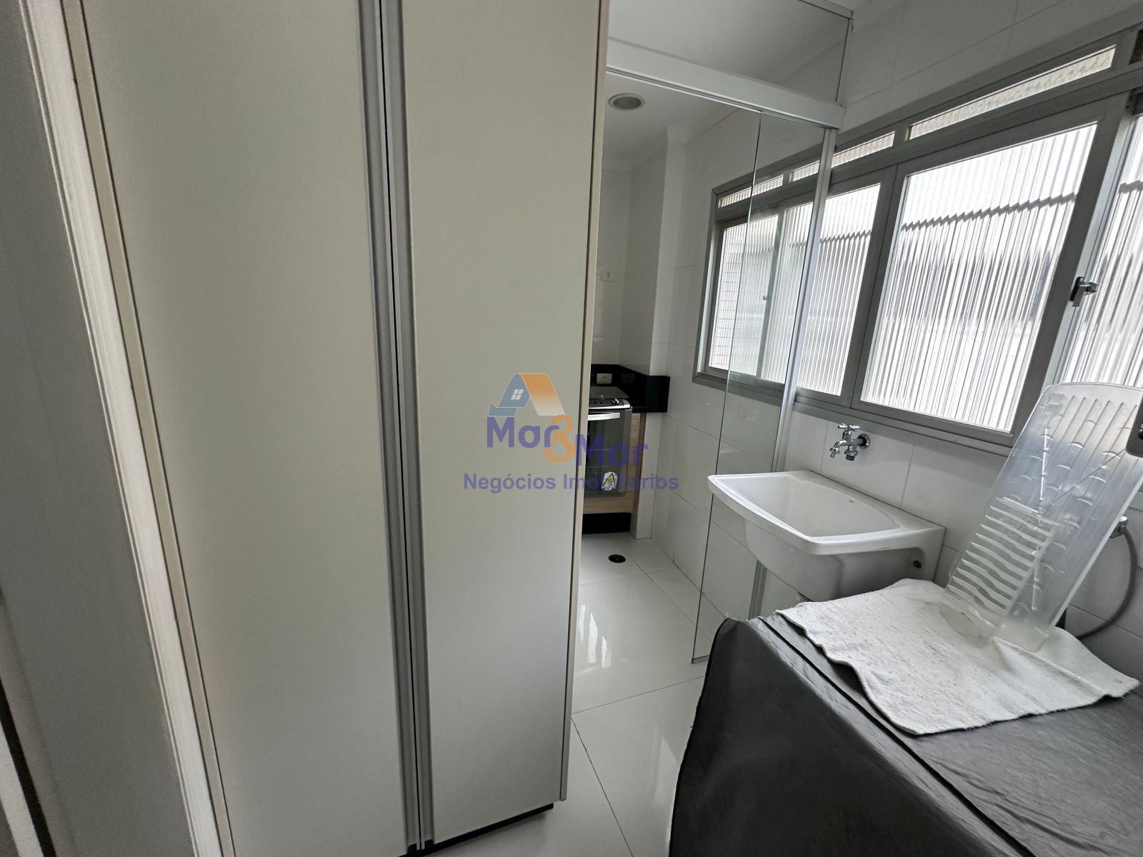 Apartamento Frente ao Mar nas Pitangueiras, Guarujá - SP