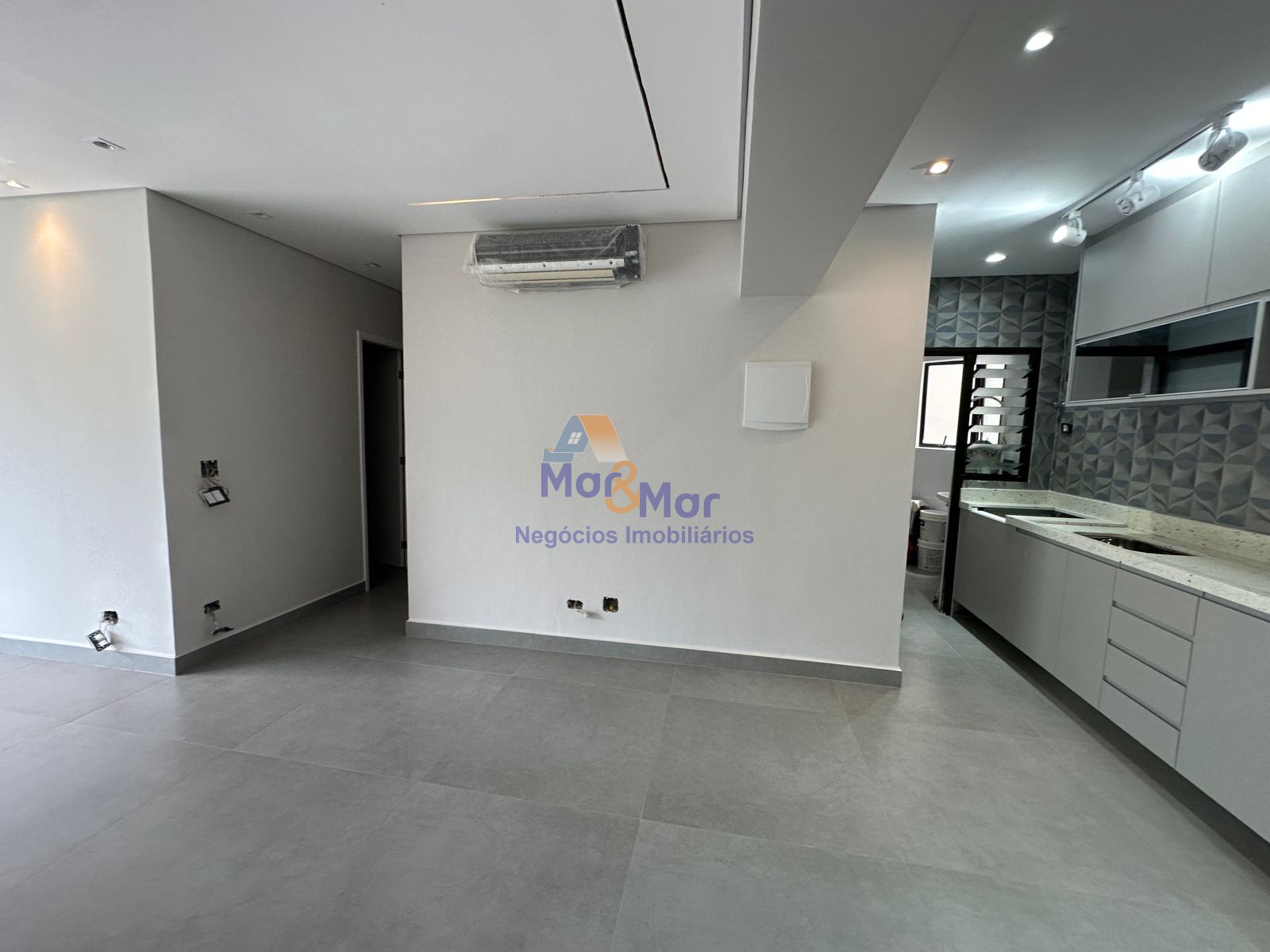 Apartamento na Praia da Enseada, Guarujá - SP