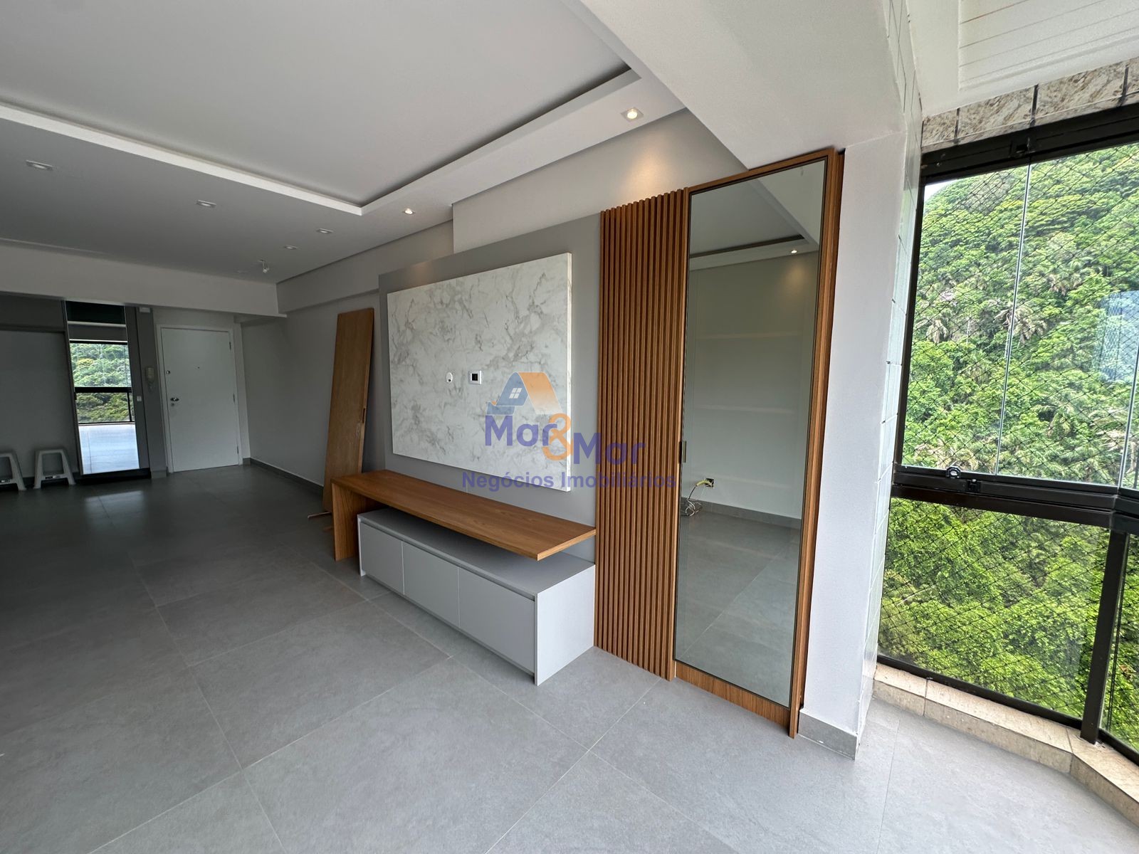 Apartamento na Praia da Enseada, Guarujá - SP