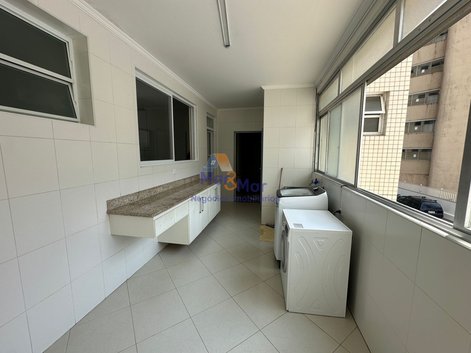 Apartamento Frente ao Mar, Pitangueiras, Guarujá - SP