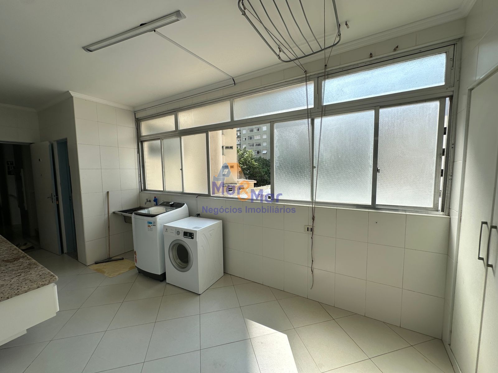Apartamento Frente ao Mar, Pitangueiras, Guarujá - SP