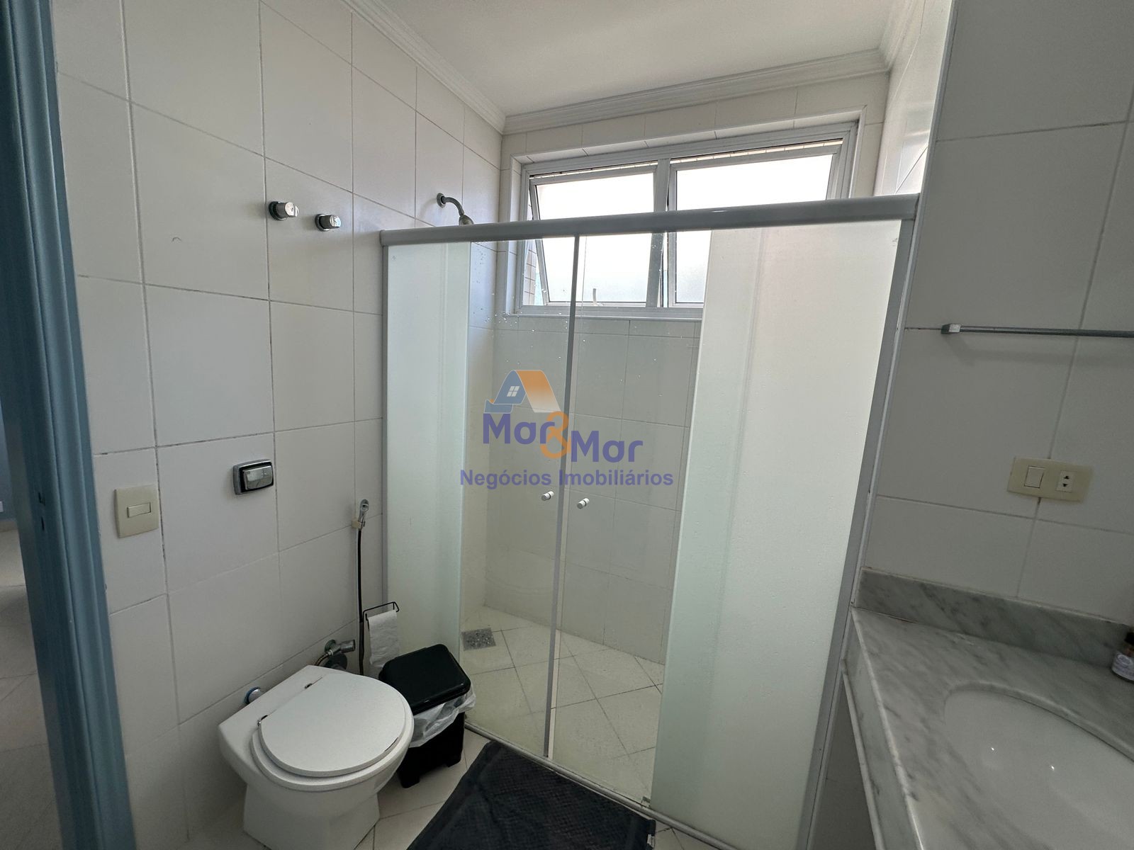 Apartamento Frente ao Mar, Pitangueiras, Guarujá - SP