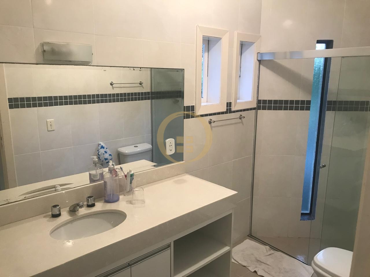 Apartamento-6-dormitorios-Guaiúba