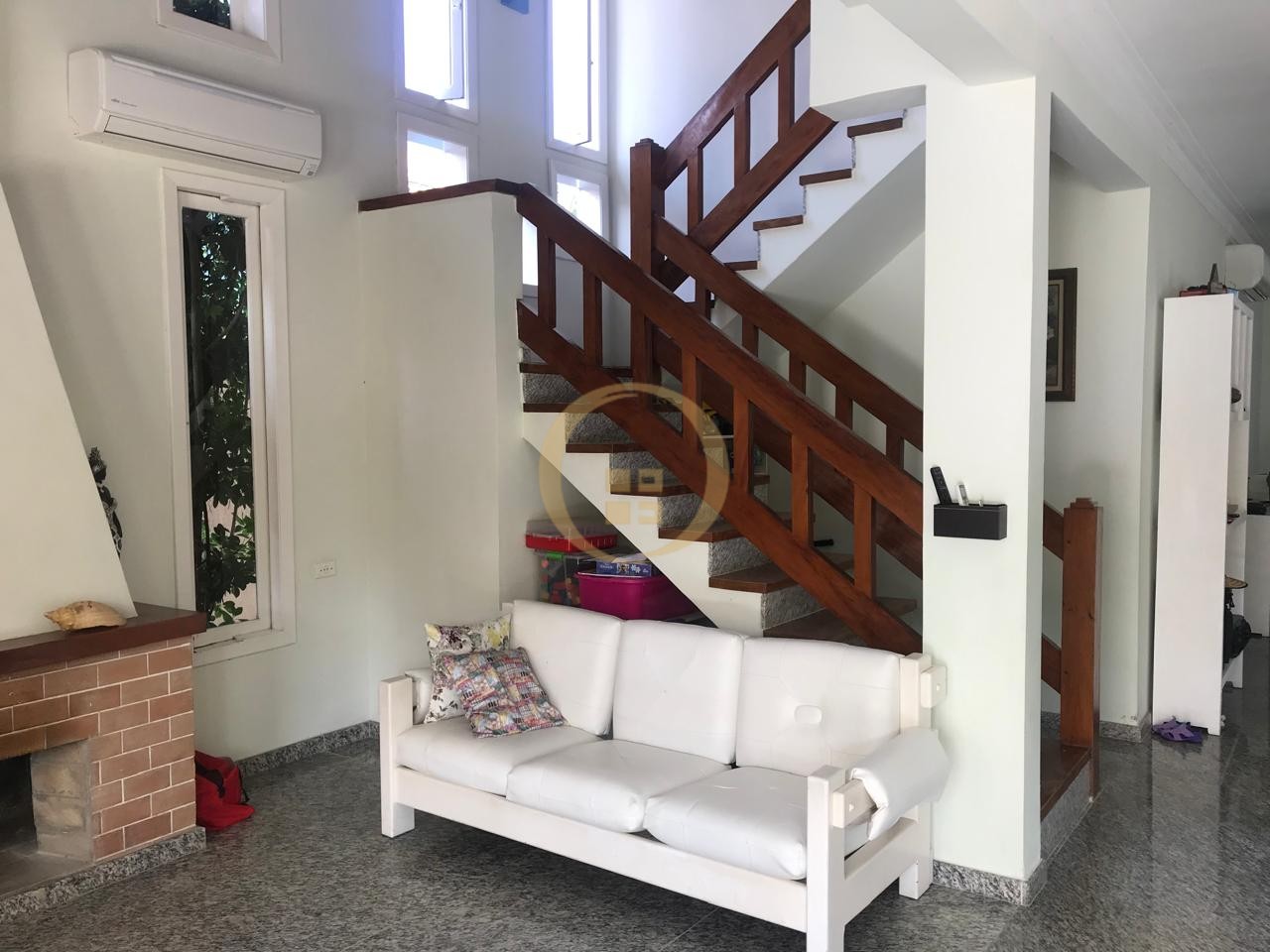 Apartamento-6-dormitorios-Guaiúba