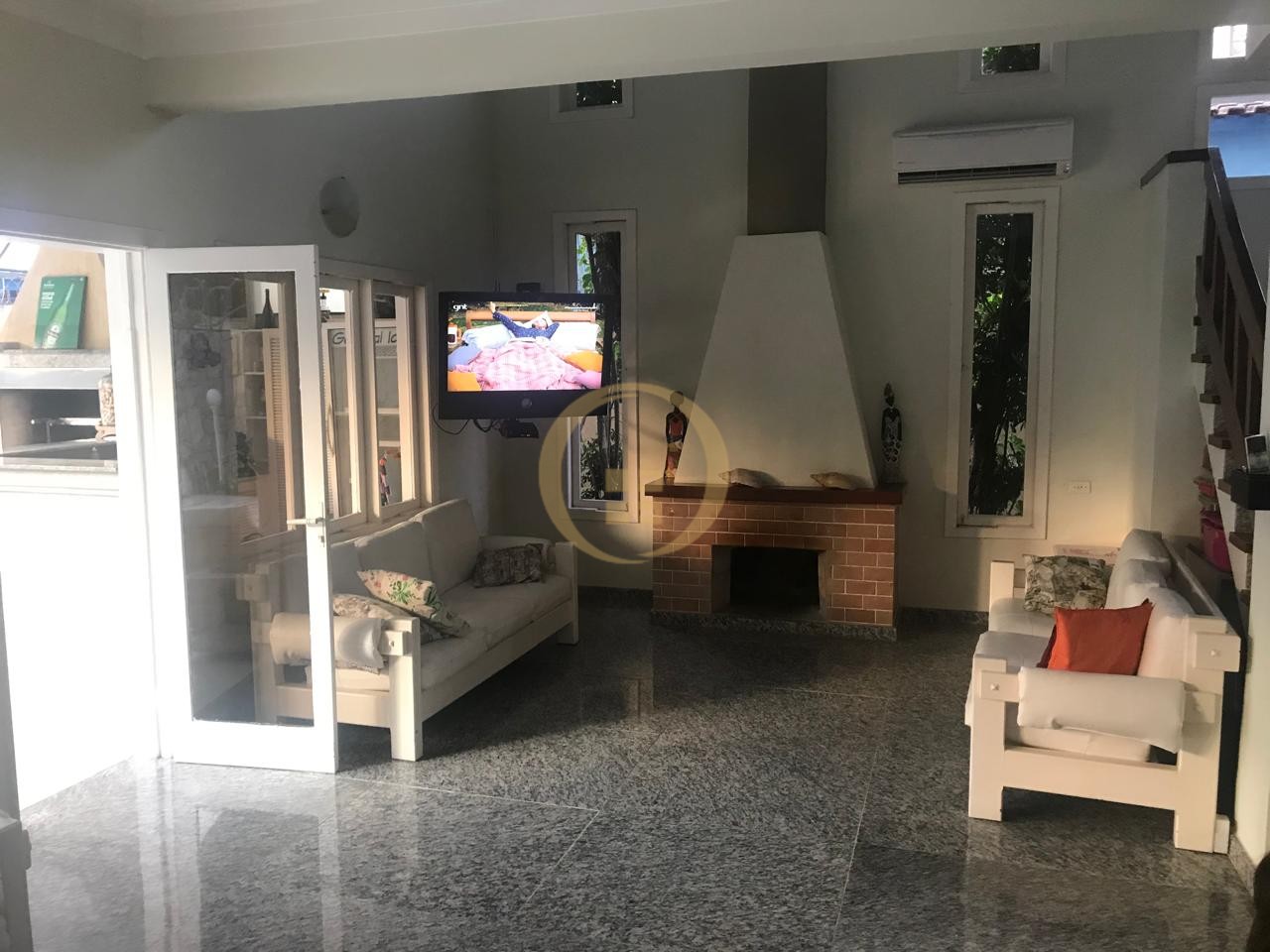 Apartamento-6-dormitorios-Guaiúba