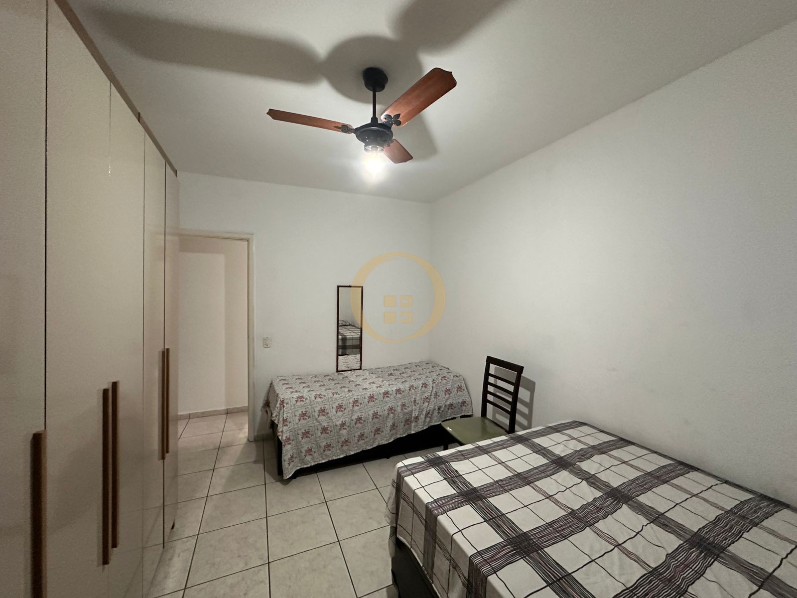 Apartamento na Praia da Enseada, Guarujá - SP