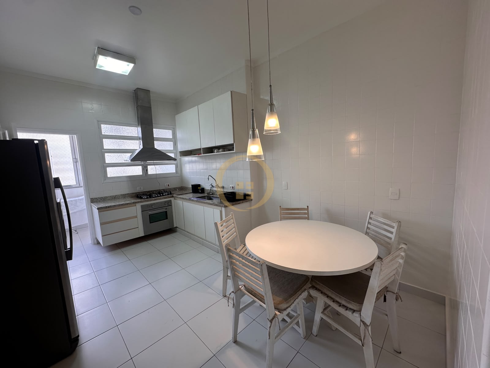 Apartamento Frente ao Mar nas Pitangueiras, Guarujá - SP