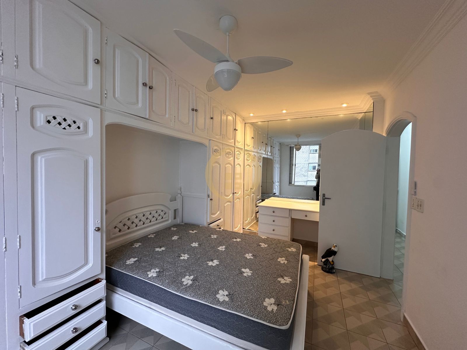 Apartamento-2-dormitorios-Pitangueiras