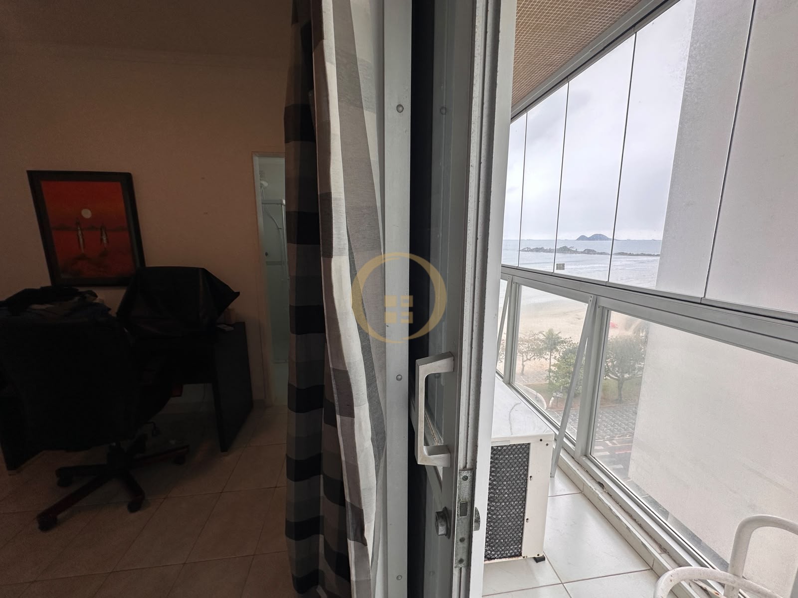 Apartamento-4-dormitorios-Pitangueiras