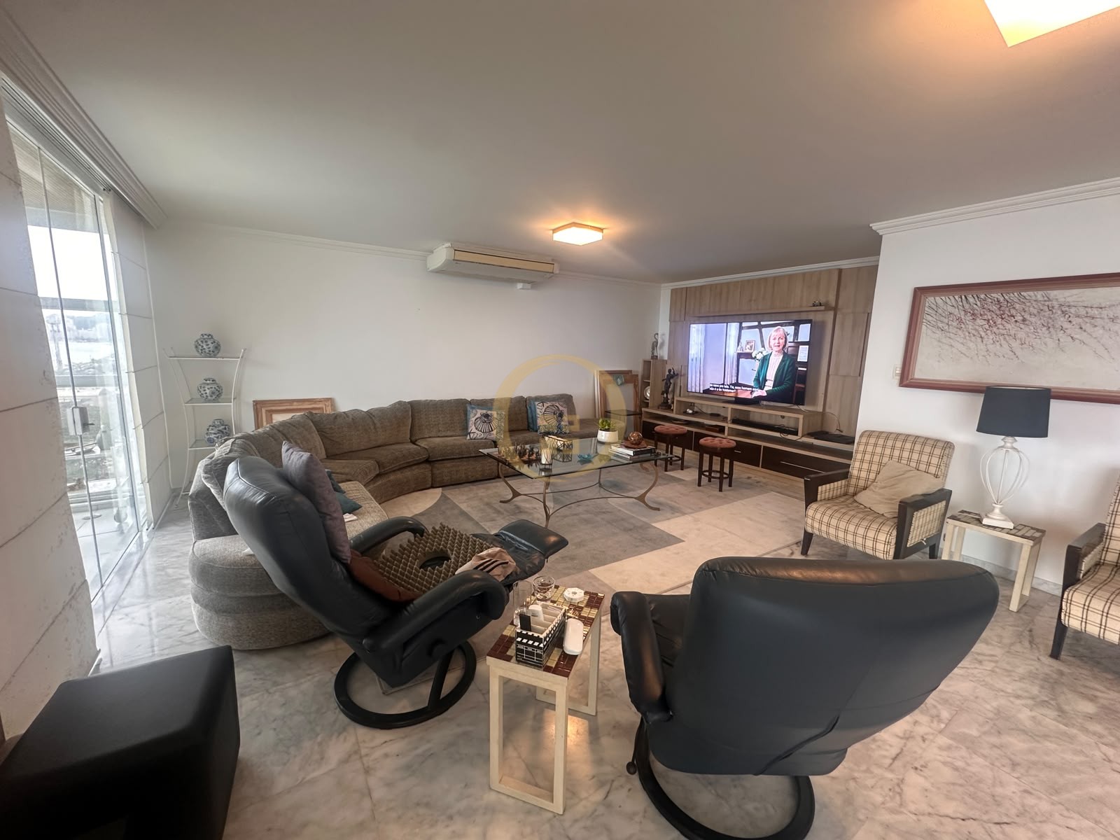 Apartamento-4-dormitorios-Pitangueiras