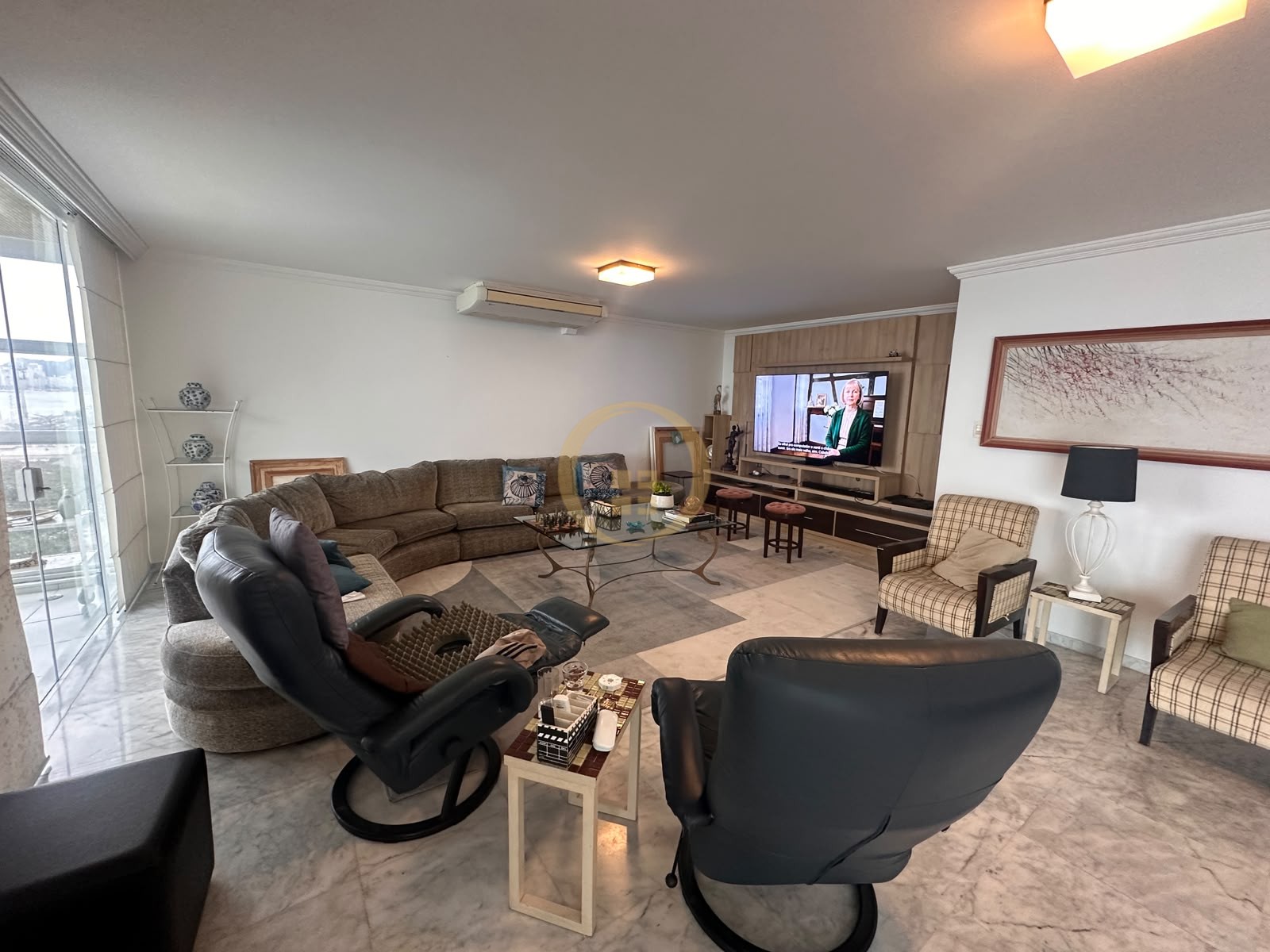 Apartamento-4-dormitorios-Pitangueiras